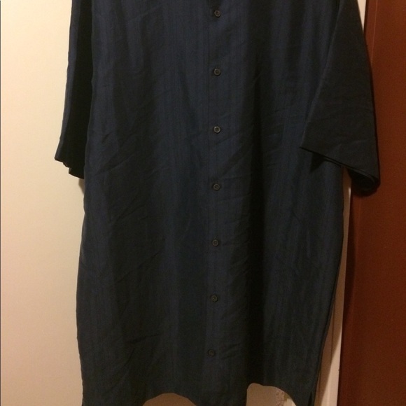 Men's Shirt - Picture 3 of 5